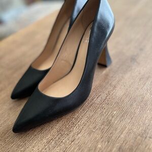 Elegant Black Women's Pumps